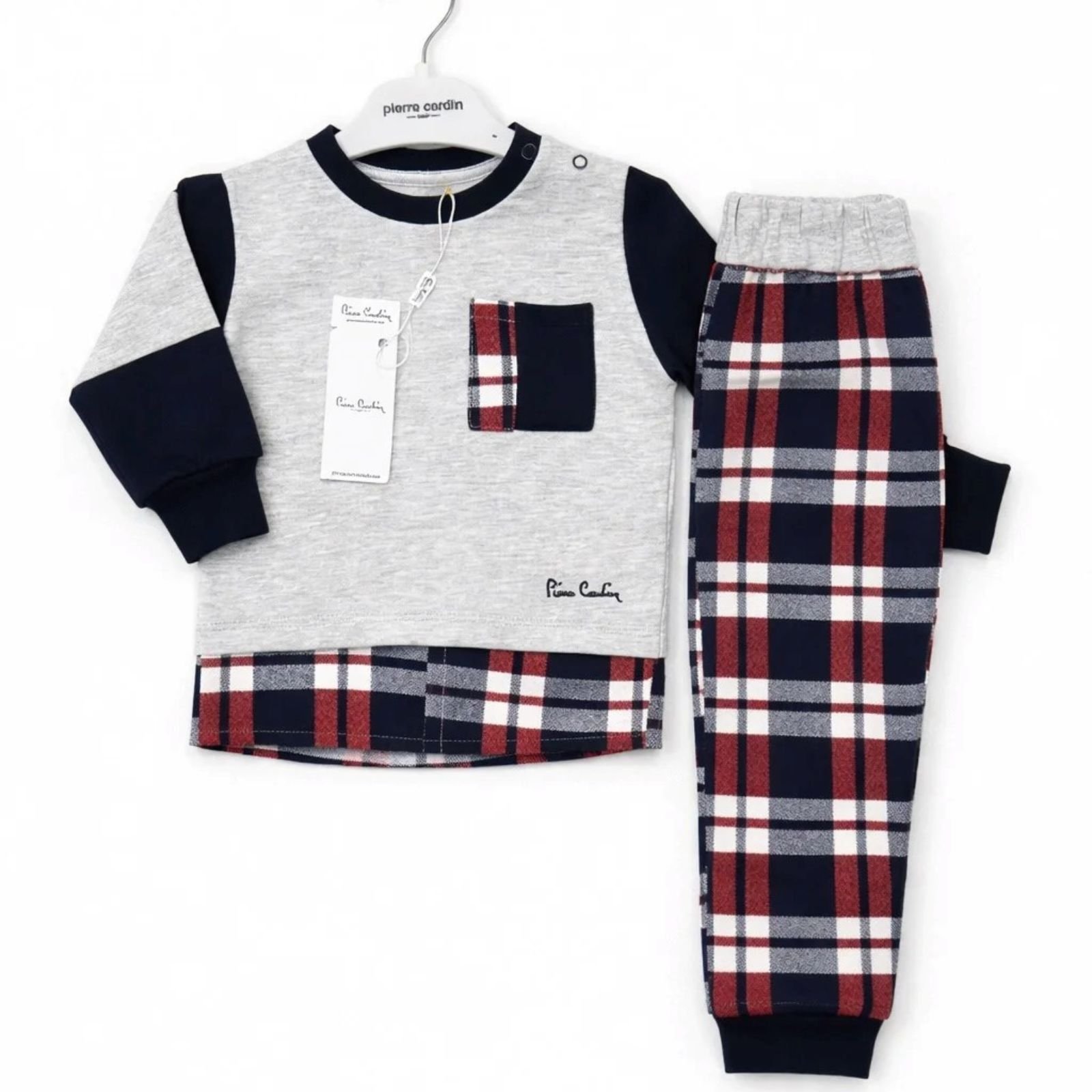 Set për bebe Pierre Cardin me motive katrore – stil klasik & komod