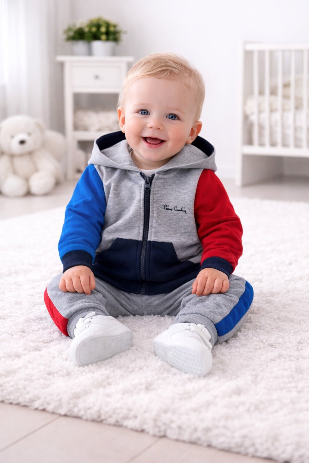 Set sportiv për bebe Pierre Cardin – Me zinxhir & kapuç (2 pjesë)