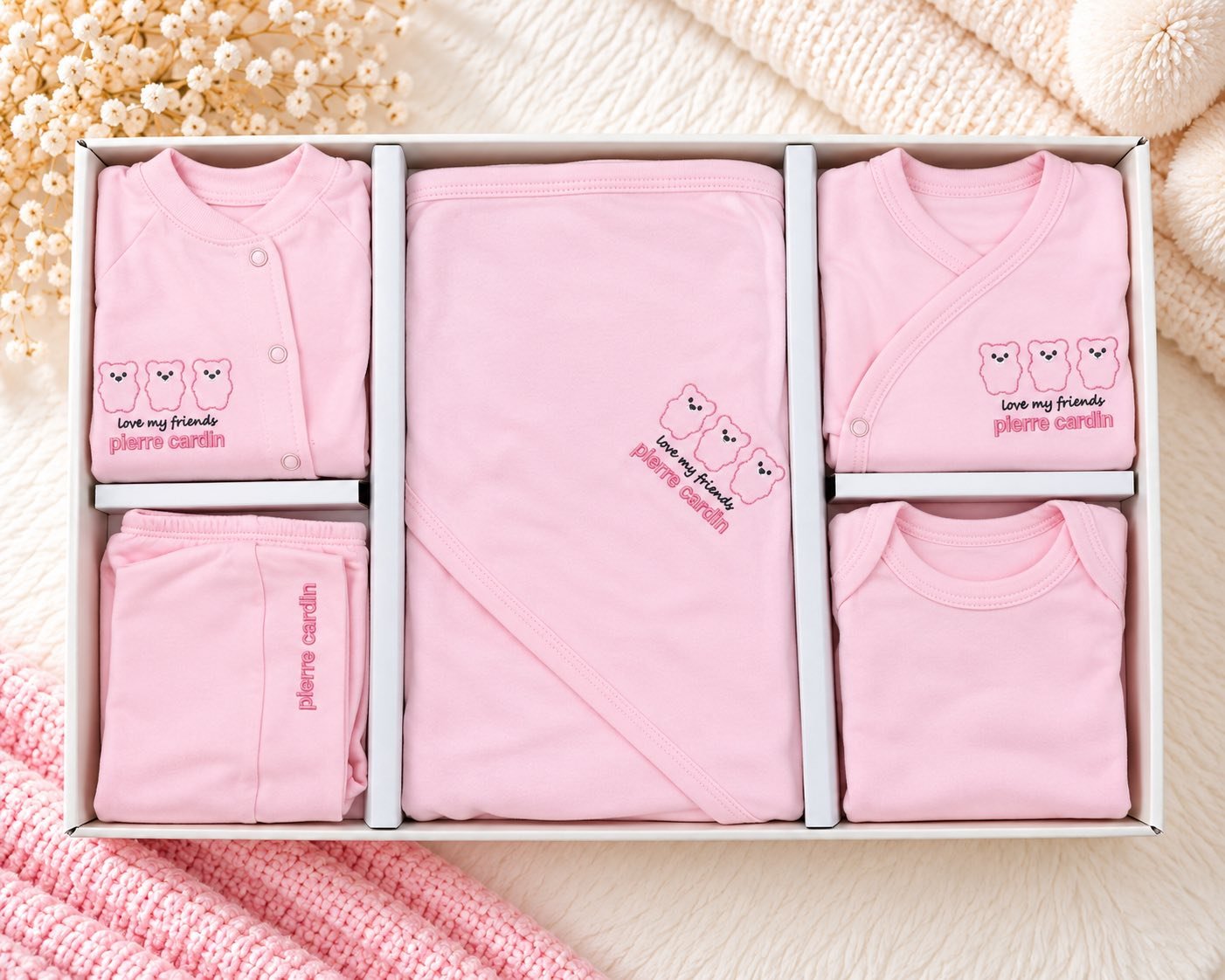 Set për të Porsalindur Pierre Cardin Baby – 10 Pjesë, 0–3 Muaj, Rozë me Arusha