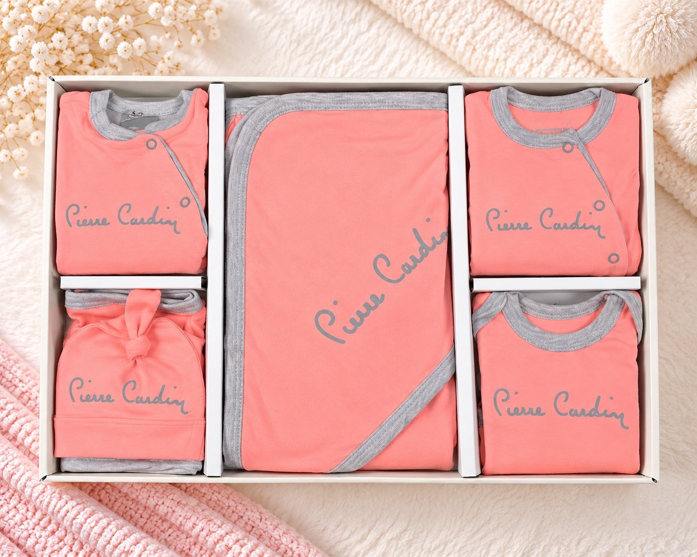 Set për të Porsalindur Pierre Cardin Baby – 10 Pjesë, 0–3 Muaj, Rozë