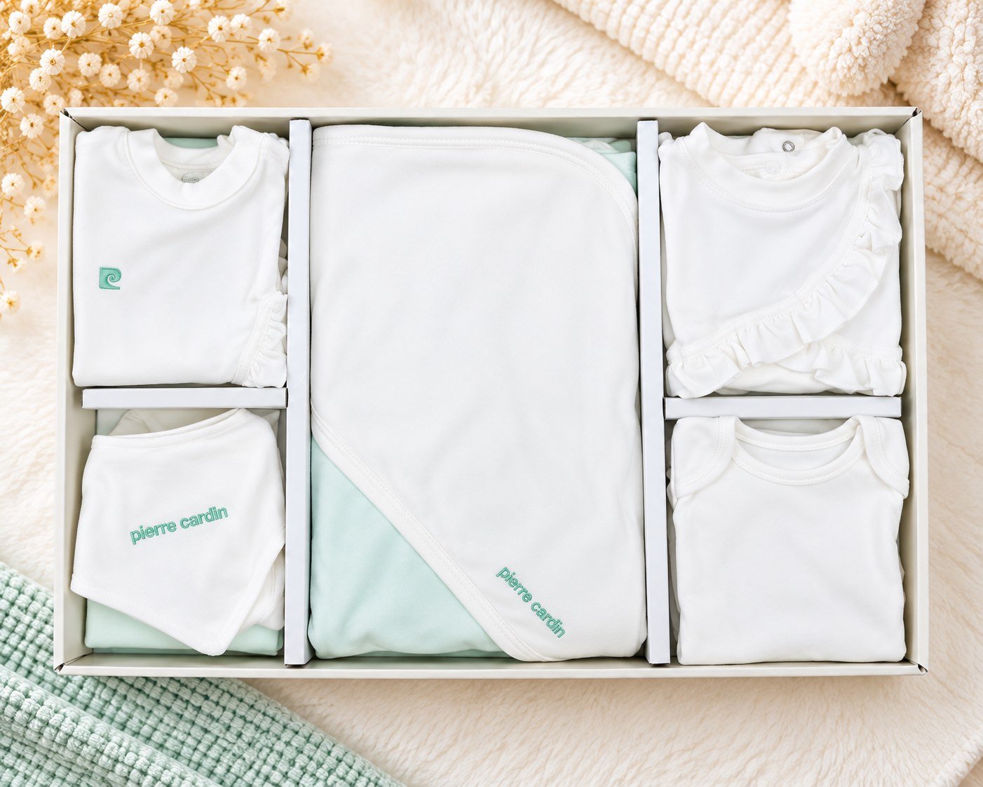 Set për të Porsalindur Pierre Cardin Baby – 10 Pjesë, 0–3 Muaj